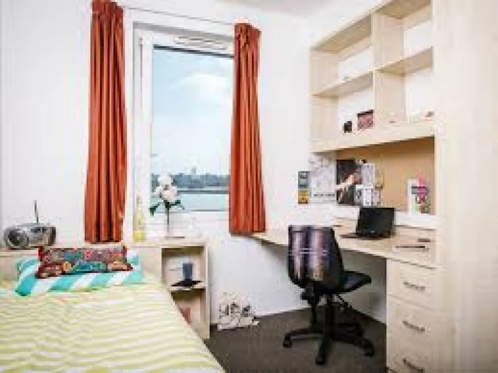 University of East London